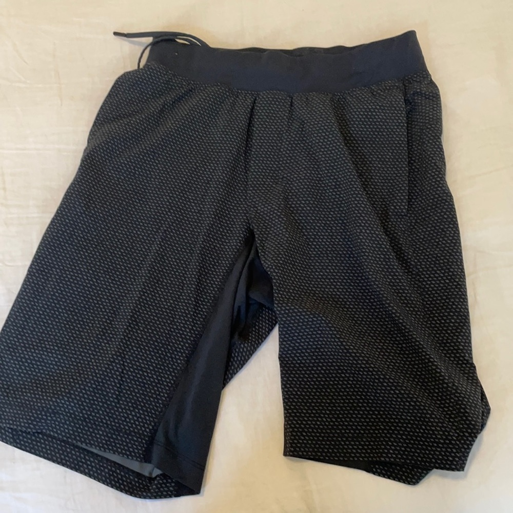 Lululemon Shorts Men Size M